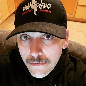 Meet your Posher, Derek